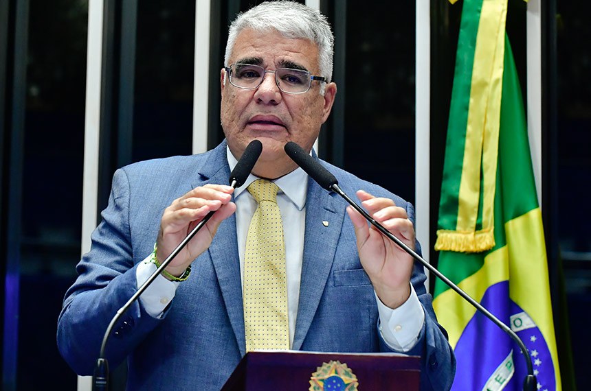 Em discurso, à tribuna, senador Eduardo Girão (Novo-CE).