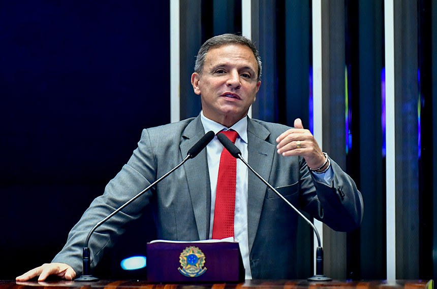 Em discurso, à tribuna, senador Marcio Bittar (União-AC).