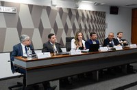Menor tributação da saúde privada alivia governo, dizem debatedores na CCJ