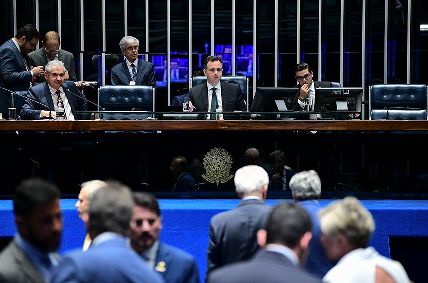 Mesa:  
senador Angelo Coronel (PSD-BA);
presidente do Senado Federal, senador Rodrigo Pacheco (PSD-MG); 
secretário-geral da Mesa do Senado Federal, Gustavo A. Sabóia Vieira.