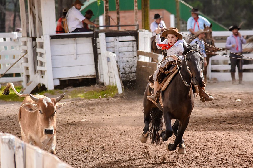 Na foto: 50ª edição do Rodeio Crioulo Interestadual do CTG Marciano Brum será uma das atrações da Feira Soledade é Joia 2018.