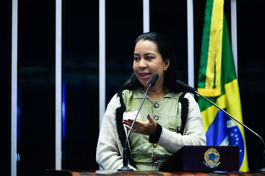 Jaqueline Correia, do Instituto Diabetes Brasil (IDB), quer mais respaldo legal para pacientes - Foto: Geraldo Magela/Agência Senado