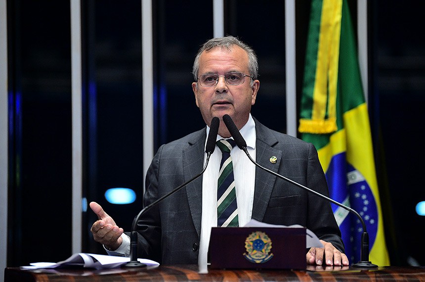 Em discurso, à tribuna, senador Rogerio Marinho (PL-RN).