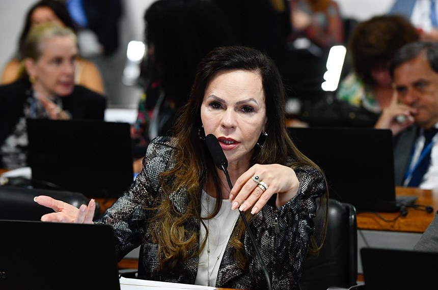 Em pronunciamento, à bancada, senadora Professora Dorinha Seabra (União-TO).