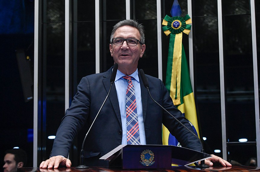 Em discurso, à tribuna, senador Lucas Barreto (PSD-AP).
  
Mesa: 
3º secretário do Senado Federal, senador Chico Rodrigues (PSB-RR), conduz sessão; 
secretário-geral adjunto da Mesa do Senado Federal, José Roberto Leite de Matos. 