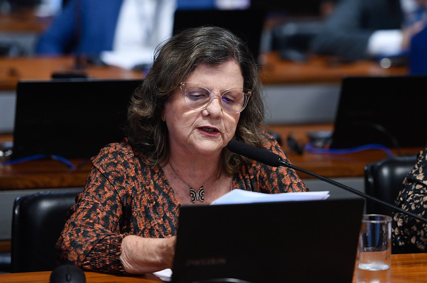 Em pronunciamento, à bancada, senadora Teresa Leitão (PT-PE).