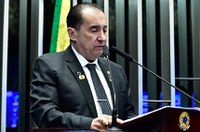 Kajuru celebra redução do desemprego no Brasil