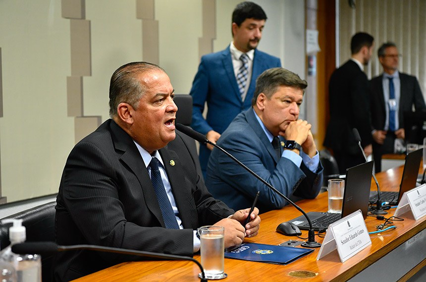 Mesa: 
relator da CTIA, senador Eduardo Gomes (PL-TO); 
presidente da CTIA, senador Carlos Viana (Podemos-MG).