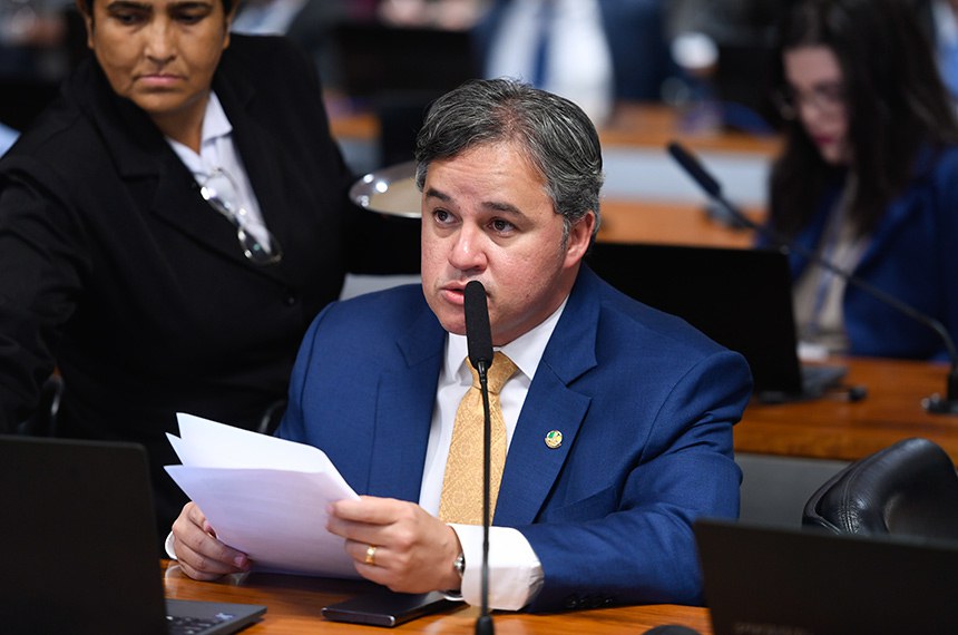 Em pronunciamento, à bancada, relator do PLP 141/2024, senador Efraim Filho (União-PB).