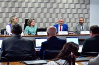 Debate na CE destaca importância das instituições católicas de ensino