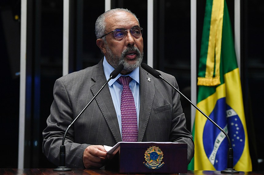 Em discurso, à tribuna, senador Paulo Paim (PT-RS).