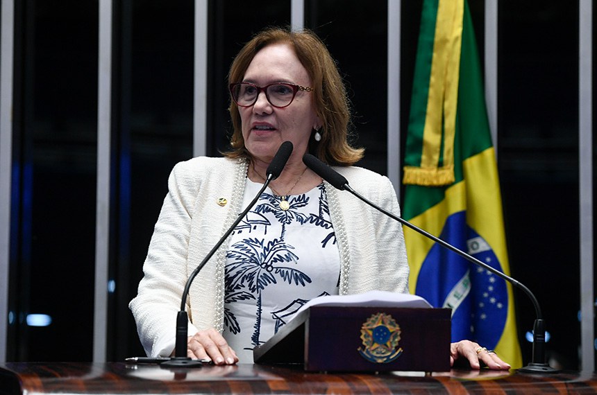 Em discurso, à tribuna, senadora Zenaide Maia (PSD-RN).