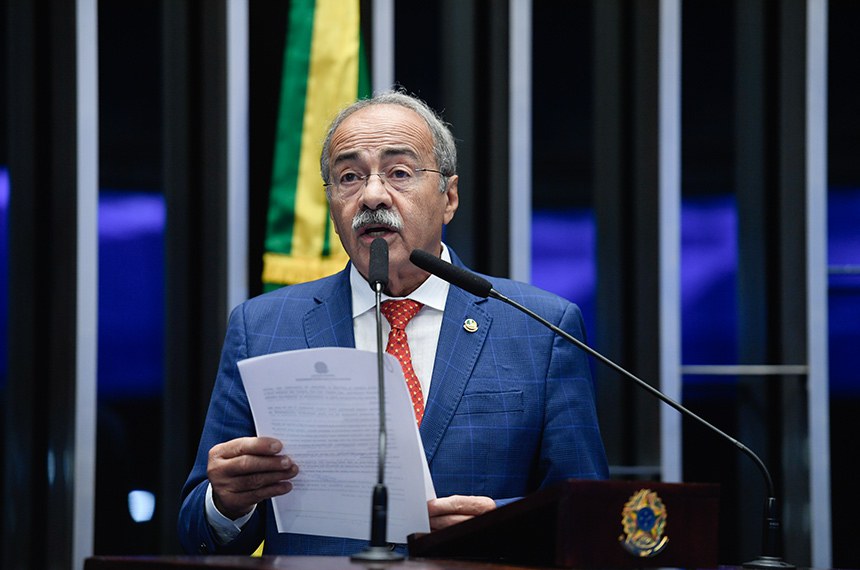 Em discurso, à tribuna, senador Chico Rodrigues (PSB-RR).