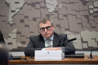 Felipe Costi Santarosa é confirmado como novo embaixador para o Suriname