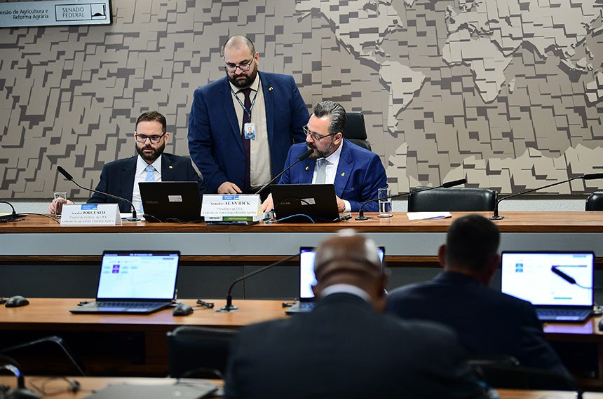 Mesa: 
presidente eventual da CRA, senador Jorge Seif (PL-SC);
relator do PL 2.691/2024, senador Alan Rick (União-AC).