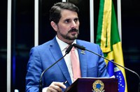 Marcos do Val volta a criticar decisões de Moraes sobre seu mandato