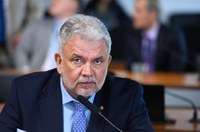 Relator setorial de Educação pede mais recursos para ensino básico e universidades