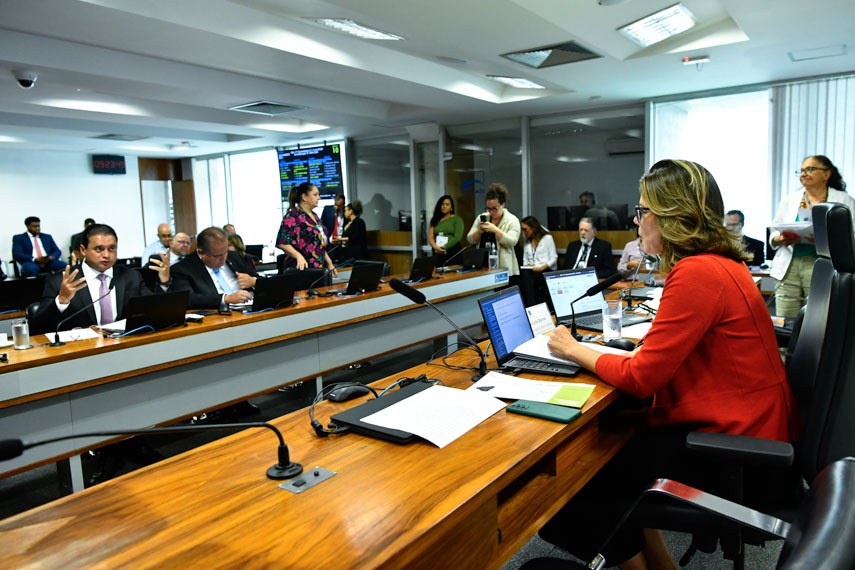 Bancada:
senador Weverton (PDT-MA), em pronunciamento; 
senador Eduardo Gomes (PL-TO).