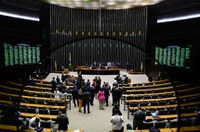 Sessão do Congresso é cancelada para garantir votação da reforma tributária