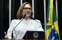 Zenaide pede urgência na regulamentação da inteligência artificial