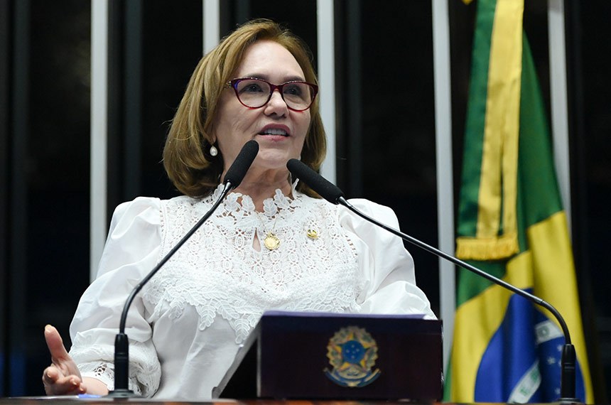 Em discurso, à tribuna, senadora Zenaide Maia (PSD-RN).