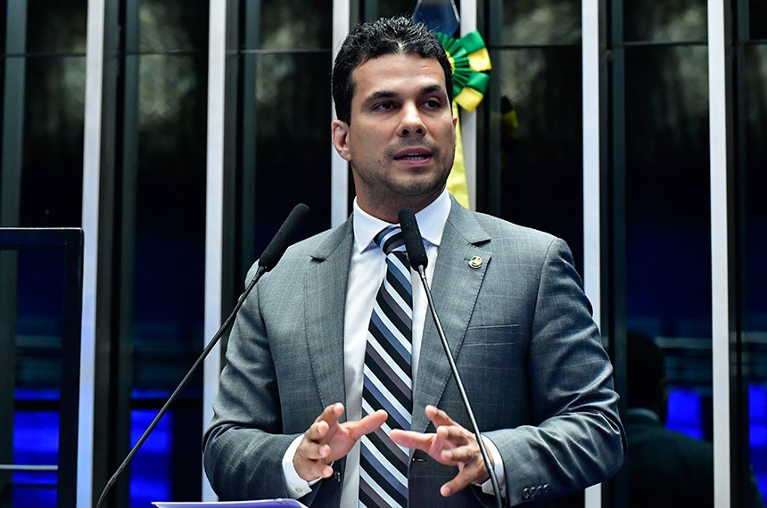 Em discurso, à tribuna, senador Irajá (PSD-TO).