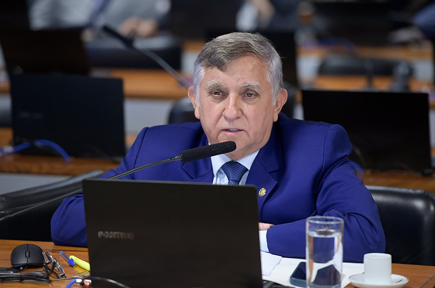 Em pronunciamento, à bancada, relator do PL 1.343/2022, senador Izalci Lucas (PL-DF).