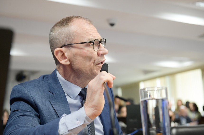 Mesa: 
presidente da CAE, senador Vanderlan Cardoso (PSD-GO).