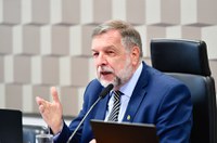 Em balanço da CE, Arns considera educação área prioritária do país