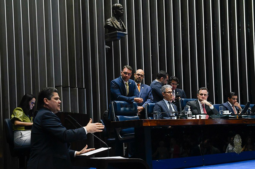 Mesa: 
senador Flávio Bolsonaro (PL-RJ);
vice-governador de Minas Gerais, Professor Mateus;
governador de Minas Gerais, Romeu Zema;
presidente do Senado Federal, senador Rodrigo Pacheco (PSD-MG); 
secretário-geral da Mesa do Senado Federal, Gustavo A. Sabóia Vieira;
senador Giordano (MDB-SP).