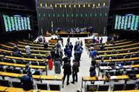 Congresso aprova R$ 4 bilhões para aviação civil e R$ 227 milhões para assentamentos