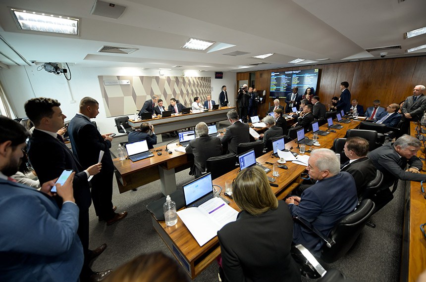 Bancada:
senador Jaques Wagner (PT-BA);
senador Flávio Bolsonaro (PL-RJ); 
senador Carlos Portinho (PL-RJ);
senador Hamilton Mourão (Republicanos-RS); 
senadora Tereza Cristina (PP-MS); 
senador Jaime Bagattoli (PL-RO);
senador Jayme Campos (União-MT).