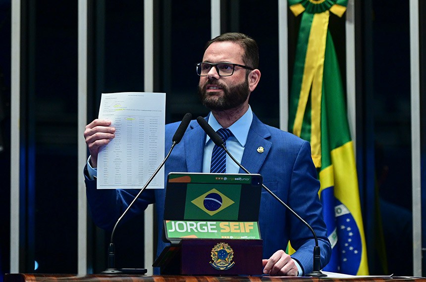 Em discurso, à tribuna, senador Jorge Seif (PL-SC).