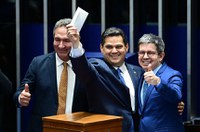 Davi Alcolumbre é o novo presidente do Senado