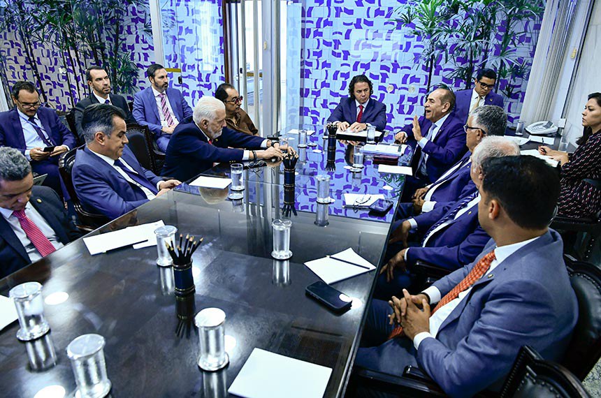 Participam:
vice-presidente do Senado Federal, senador Veneziano Vital do Rêgo (MDB-PB); 
secretário-geral da Mesa do Senado Federal, Gustavo A. Sabóia Vieira;
relator do PL 4438/2023 e do PLP 112/2021, senador Marcelo Castro (MDB-PI);
senador Izalci Lucas (PSDB-DF); 
senador Rodrigo Cunha (Podemos-AL);
senador Jorge Kajuru (PSB-GO);
líder do governo no Senado Federal, senador Jaques Wagner (PT-BA); 
senador Ciro Nogueira (PP-PI);
senador Mecias de Jesus (Republicanos-RR).