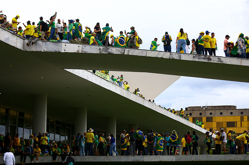 Senadores divergem sobre anistia aos presos do 8 de janeiro