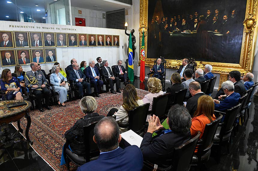 Participam:
presidente da República de Portugal, Marcelo Rebelo de Sousa;
vice-presidente do Senado Federal, senador Eduardo Gomes (PL-TO);
embaixador de Portugal no Brasil, Luís Faro Ramos;
diretora-geral do Senado Federal, Ilana Trombka;
senadora Augusta Brito (PT-CE); 
senador Alan Rick (União-AC); 
senador Chico Rodrigues (PSB-RR);
senador Humberto Costa (PT-PE); 
senadora Margareth Buzetti (PSD-MT);
senador Sergio Moro (União-PR);
senadora Ivete da Silveira (MDB-SC).