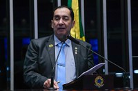 Kajuru defende projeto para garantir direitos de trabalhadores terceirizados