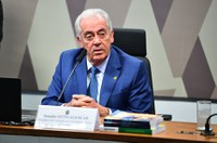 Otto Alencar é eleito presidente da CCJ