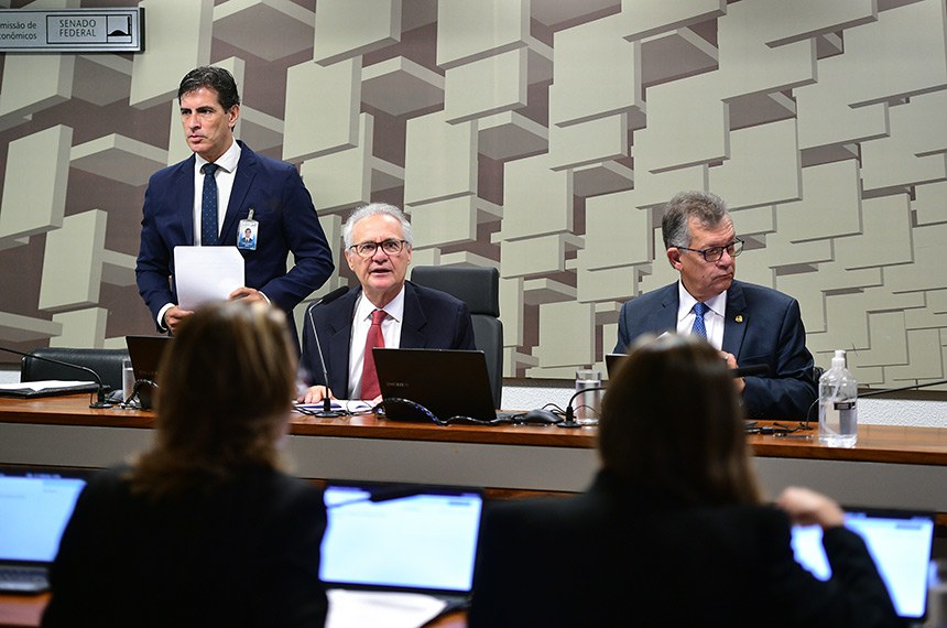 Mesa: 
presidente da CAE, senador Renan Calheiros (MDB-AL);
senador Laércio Oliveira (PP-SE).