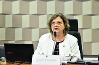 CE aprova mais transparência nas compras de alimentos para merenda escolar