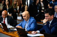 CI aprova convites a ministros dos Transportes e de Portos e Aeroportos