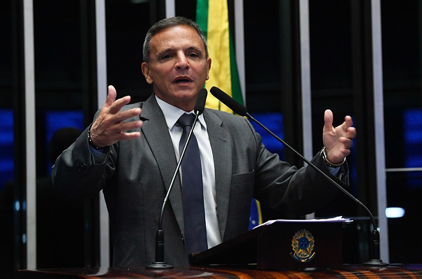 Em discurso, à tribuna, senador Marcio Bittar (União-AC).