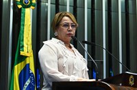 Jussara Lima aponta conquistas e desafios das mulheres na sociedade brasileira