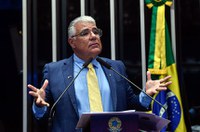 Girão questiona proposta para emendas e diz que STF favorece o governo