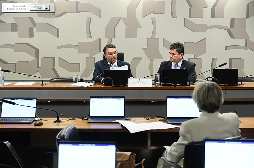 Mesa: 
presidente da CSP, senador Flávio Bolsonaro (PL-RJ);
senador Sergio Moro (União-PR).