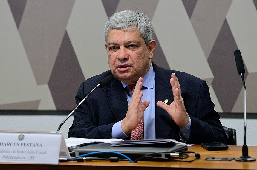 Mesa:
presidente da Instituição Fiscal Independente (IFI), Marcus Pestana, em pronunciamento.