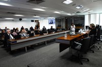 Novo PNE: monitoramento e sistema de governança são avanços, aponta debate