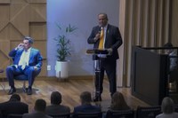 Senadores defendem foco na Reforma Administrativa