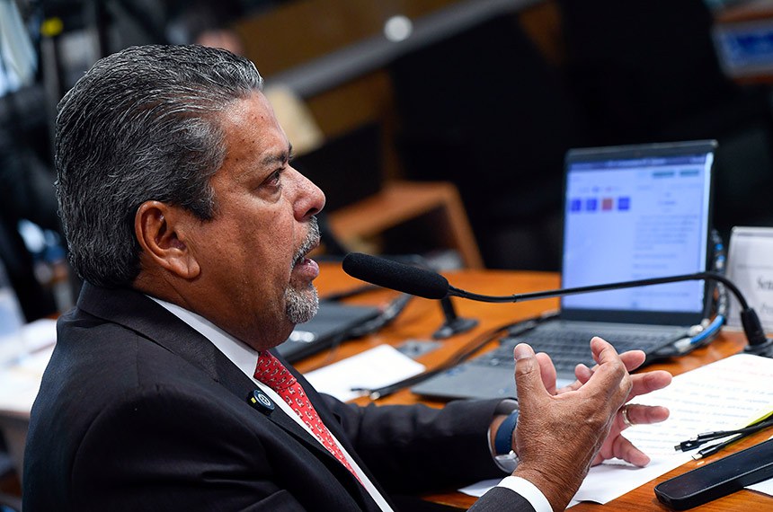 Mesa: 
presidente da CTFC, senador Dr. Hiran (PP-RR) - em pronunciamento. 